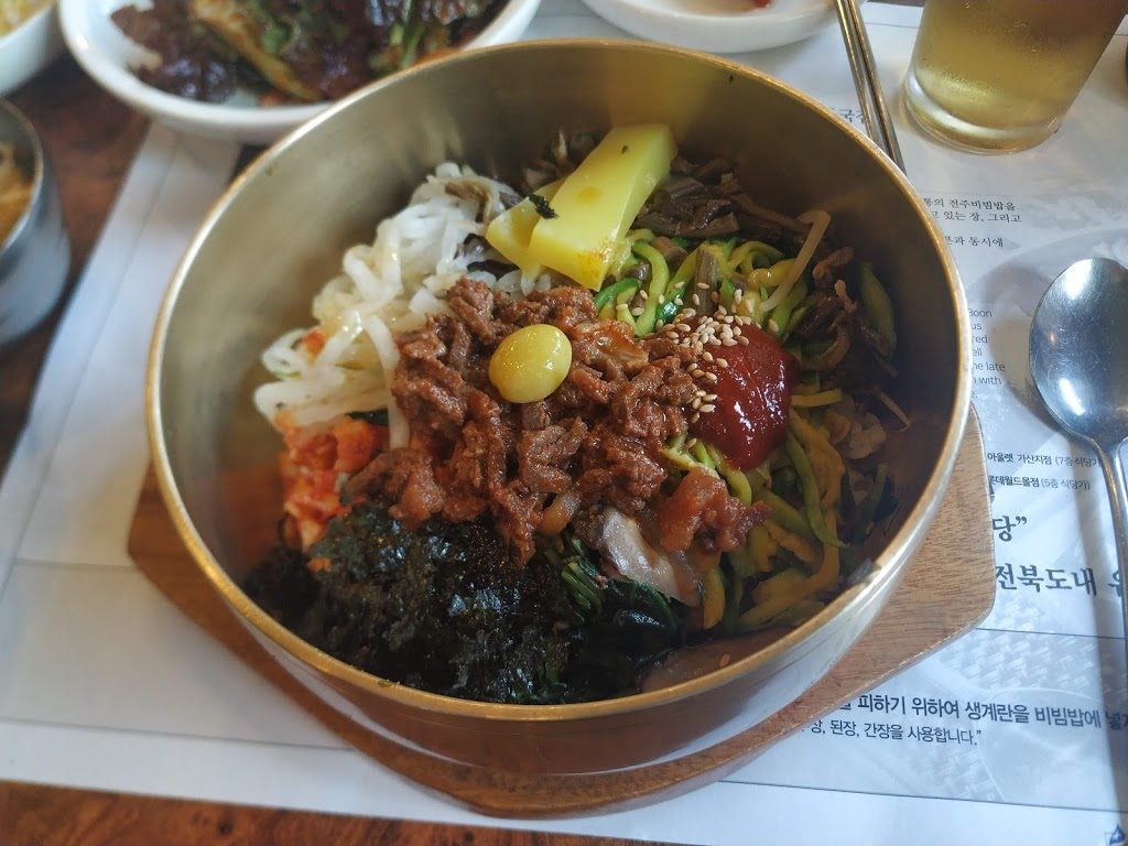 Jeonju style bibimbap.